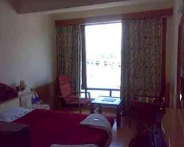 Hotel Imperial Lake View Srīnagar Exteriör bild