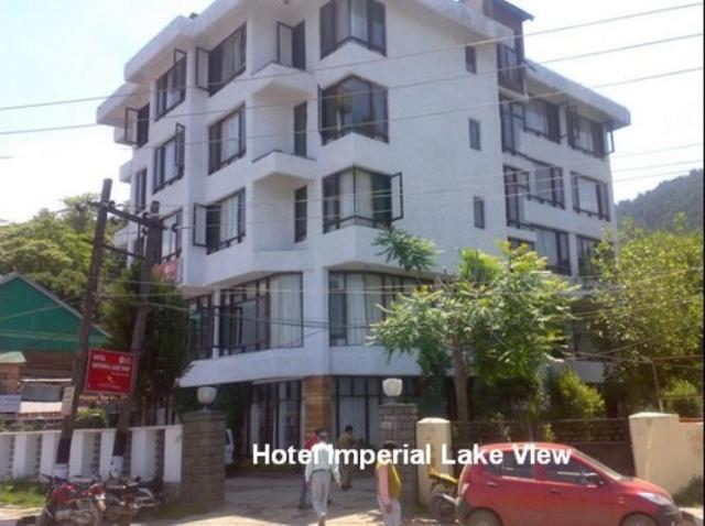 Hotel Imperial Lake View Srīnagar Exteriör bild